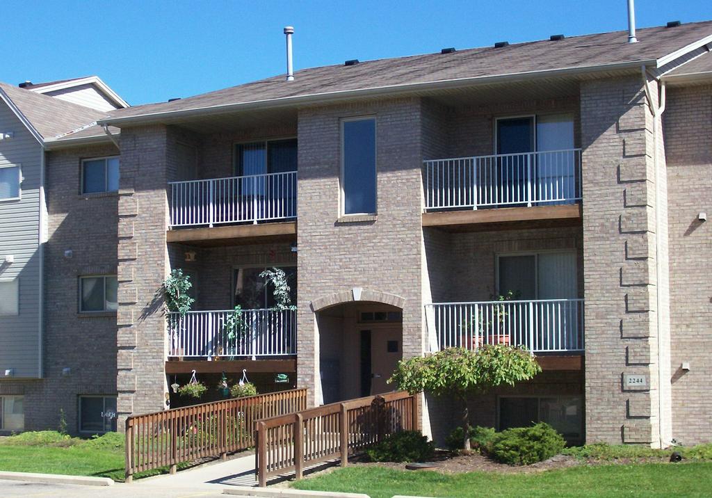 Pictures for Saddle Creek Apartments in Cincinnati, OH 45240